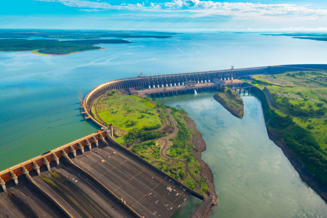 Itaipu Hydroelectric Dam, renewable energy, hydrogen Itaipu Hydroelectric Dam